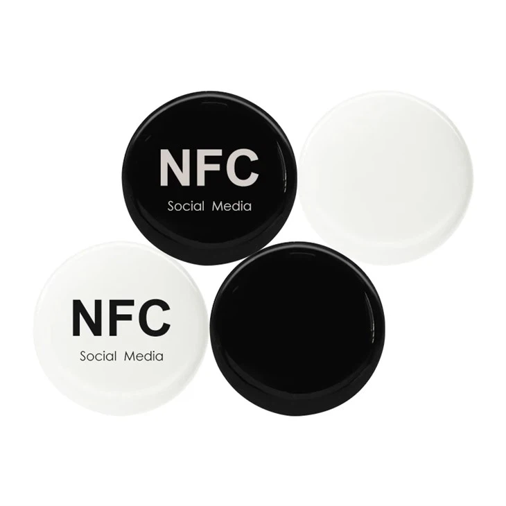 Thẻ nhãn dán truyền thông xã hội NFC